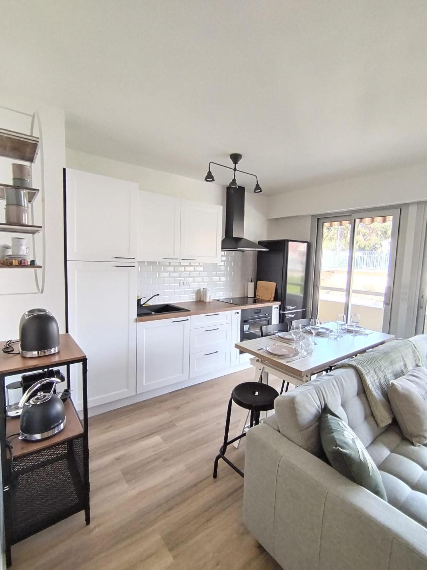 Studio Avec Coin Nuit Roquebrune-Cap-Martin Bagian luar foto