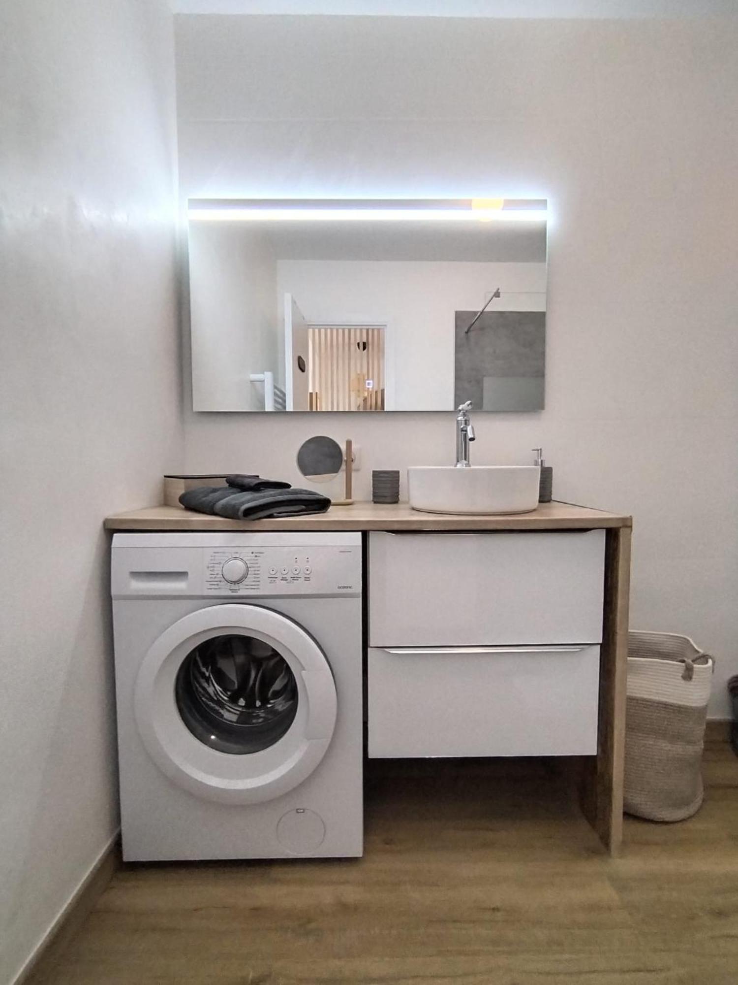 Studio Avec Coin Nuit Roquebrune-Cap-Martin Bagian luar foto